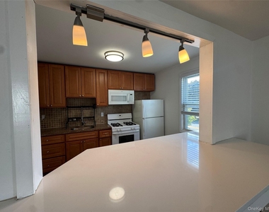 267 Plainfield Avenue - Photo Thumbnail 29