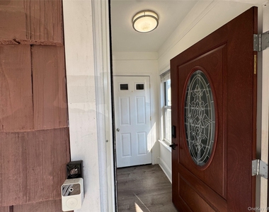 267 Plainfield Avenue - Photo Thumbnail 2