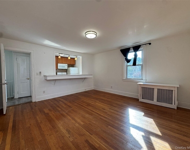 267 Plainfield Avenue - Photo Thumbnail 12