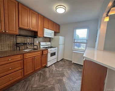 267 Plainfield Avenue - Photo Thumbnail 27