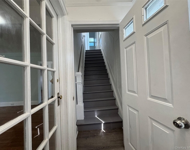 267 Plainfield Avenue - Photo Thumbnail 3
