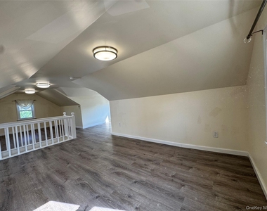 267 Plainfield Avenue - Photo Thumbnail 25