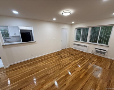 4622 59th Street - Photo Thumbnail 5