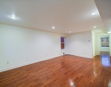 308 Main Street - Photo Thumbnail 5
