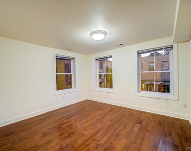308 Main Street - Photo Thumbnail 9