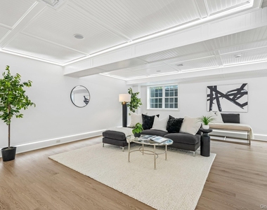 1707 Marie Lane - Photo Thumbnail 20