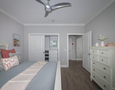 75 E Hoffman Avenue - Photo Thumbnail 13