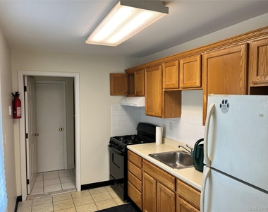 109 Main Street - Photo Thumbnail 2