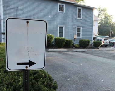 109 Main Street - Photo Thumbnail 9