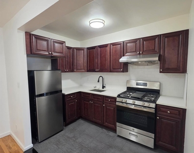 4125 Kissena Boulevard - Photo Thumbnail 3
