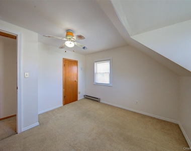 411 Saint John Place - Photo Thumbnail 19