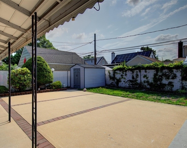 411 Saint John Place - Photo Thumbnail 27