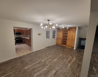 124 Forshay Road - Photo Thumbnail 6