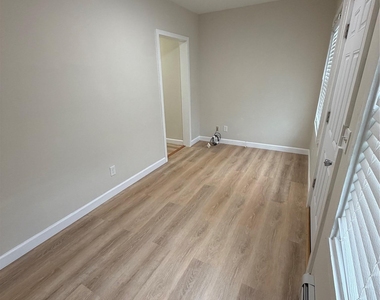 14 Perkal Street - Photo Thumbnail 2
