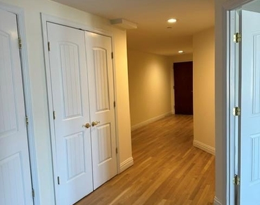 125 E Broadway - Photo Thumbnail 16