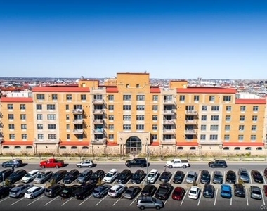 125 E Broadway - Photo Thumbnail 5