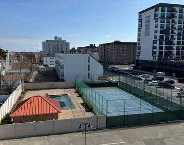 125 E Broadway - Photo Thumbnail 11
