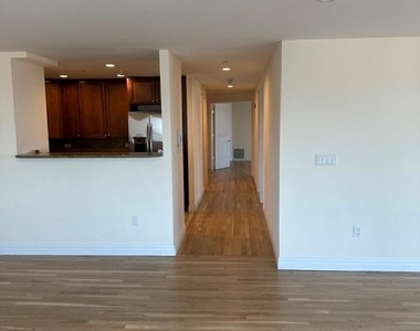125 E Broadway - Photo Thumbnail 45