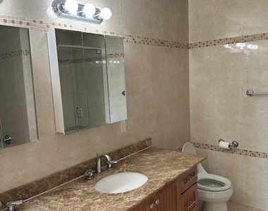 125 E Broadway - Photo Thumbnail 26
