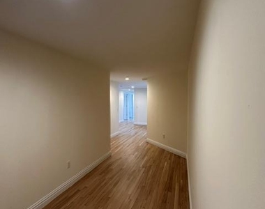 125 E Broadway - Photo Thumbnail 22