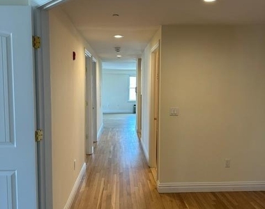 125 E Broadway - Photo Thumbnail 33