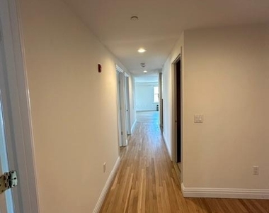 125 E Broadway - Photo Thumbnail 19