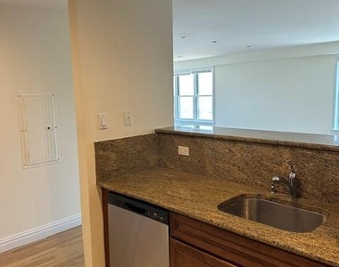 125 E Broadway - Photo Thumbnail 39