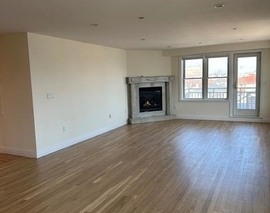 125 E Broadway - Photo Thumbnail 43
