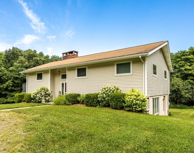 860 Hunns Lake - Photo Thumbnail 5