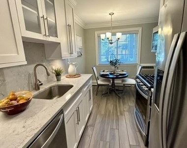 17 Williams Boulevard - Photo Thumbnail 3