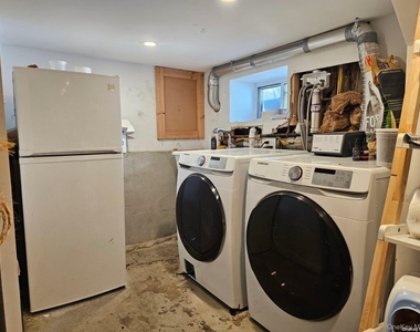 146 Kingston Boulevard - Photo Thumbnail 11