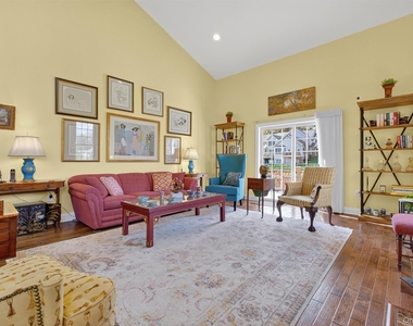 17 Deforest Drive - Photo Thumbnail 9