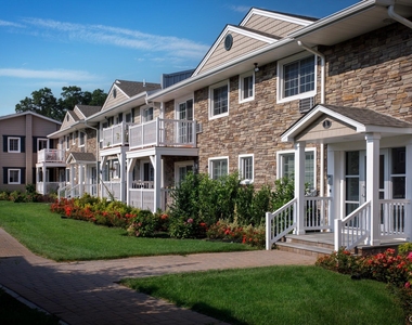 6 Williams Boulevard - Photo Thumbnail 1