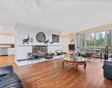 28 Sprain Valley Road - Photo Thumbnail 5