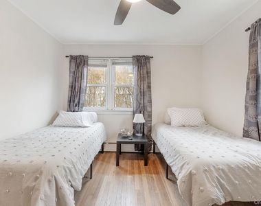 149 David Whites Lane - Photo Thumbnail 7