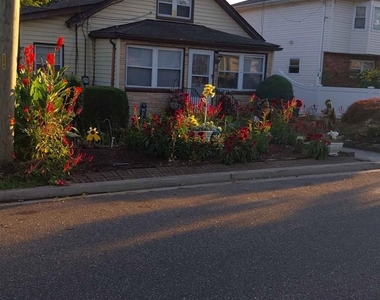 628 Hill Street - Photo Thumbnail 1