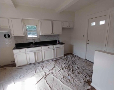 628 Hill Street - Photo Thumbnail 11