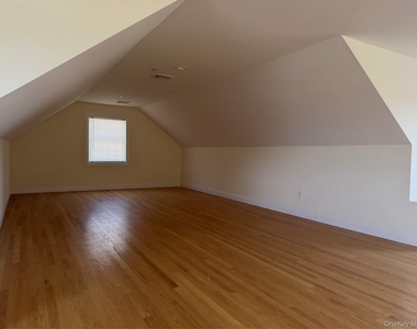 621 E Olive Street - Photo Thumbnail 17