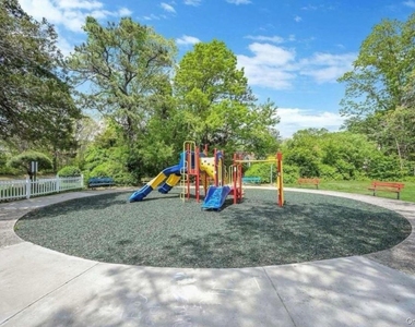 598 Blue Ridge Drive - Photo Thumbnail 15