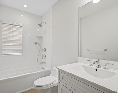 124-b Maple Avenue - Photo Thumbnail 17
