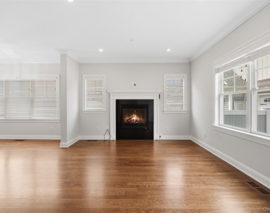 124-b Maple Avenue - Photo Thumbnail 9