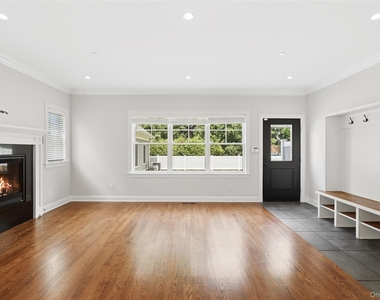 124-b Maple Avenue - Photo Thumbnail 8