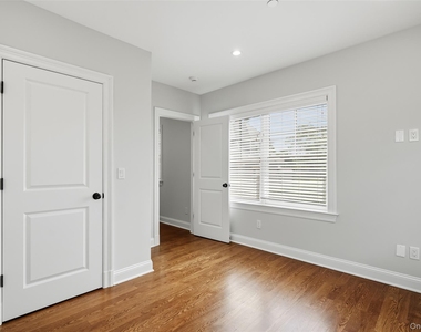 124-b Maple Avenue - Photo Thumbnail 16
