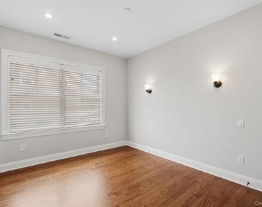 124-b Maple Avenue - Photo Thumbnail 15