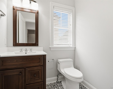 124-b Maple Avenue - Photo Thumbnail 11
