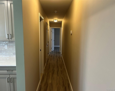 85 Ralph Avenue - Photo Thumbnail 6