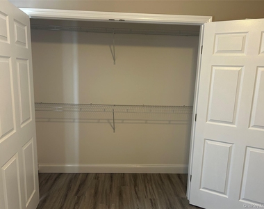 85 Ralph Avenue - Photo Thumbnail 16