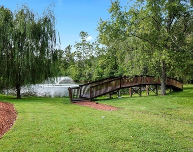 14 Scarborough Lane - Photo Thumbnail 15