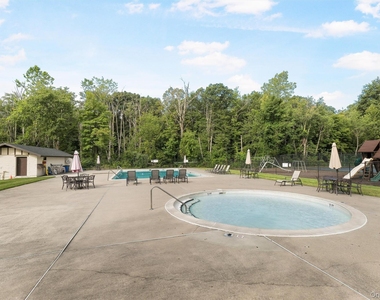 14 Scarborough Lane - Photo Thumbnail 12