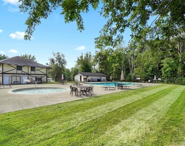 14 Scarborough Lane - Photo Thumbnail 14